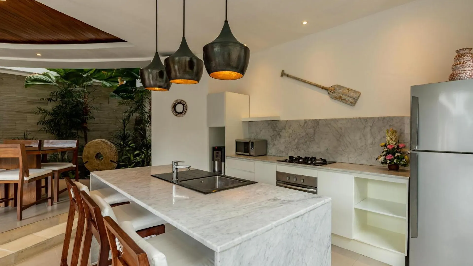 Spacious 4Br Villa With Pool In Central Seminyak  سمينياك