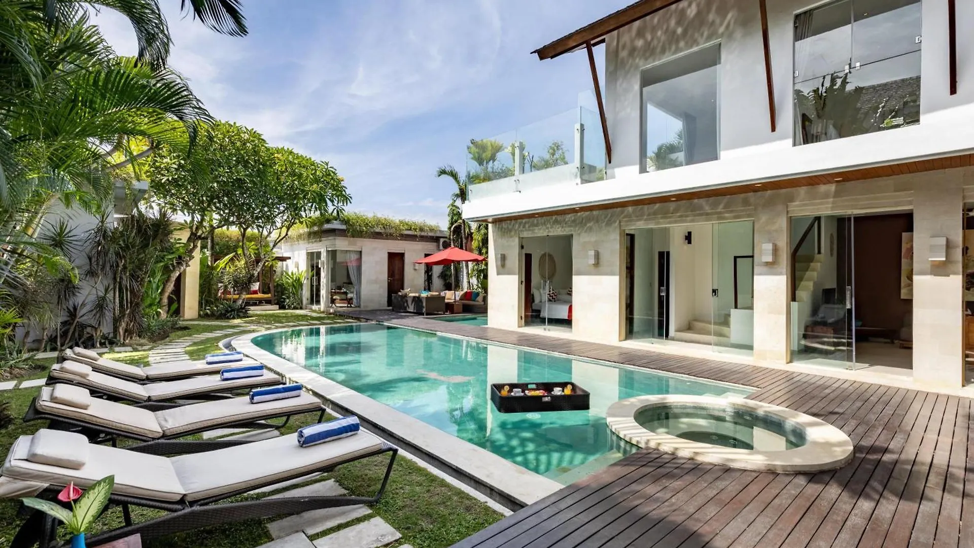 Spacious 4Br Villa With Pool In Central Seminyak